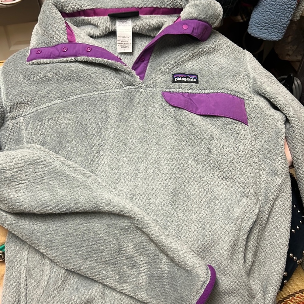 Patagonia re tool snap pullover worn once ! Size large
